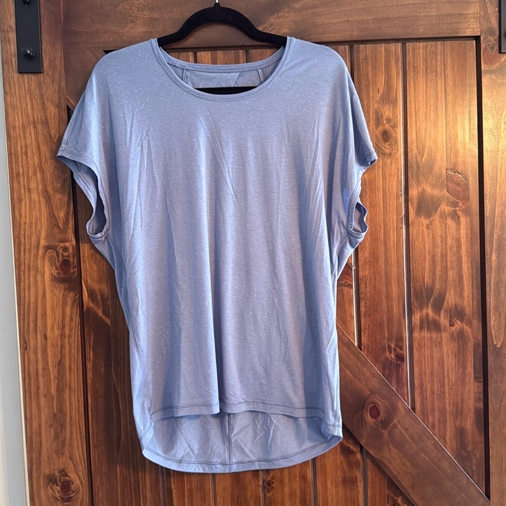 Lululemon get set short sleeved open back/keyhole back shirt